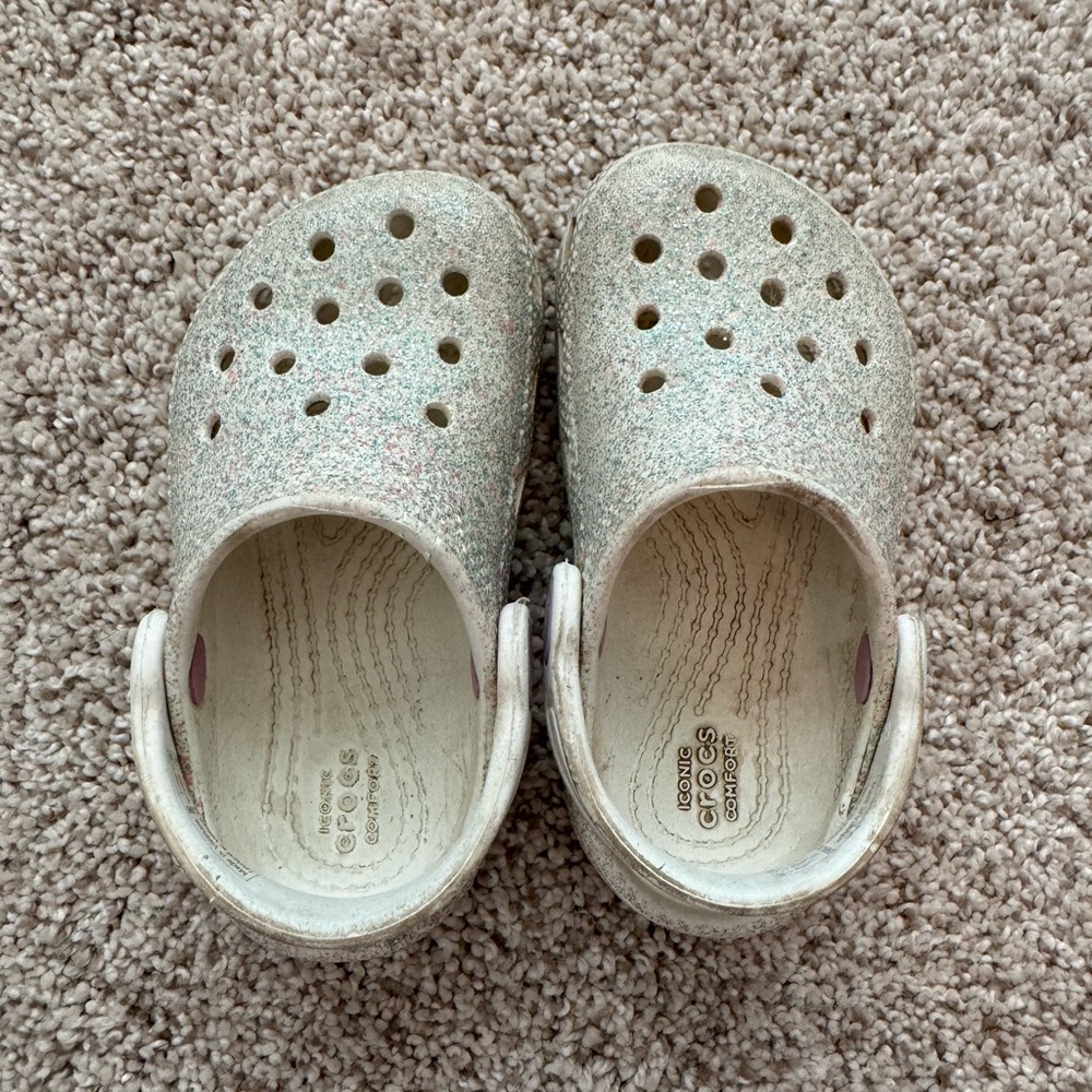 Crocs, Size 6, Glittery White